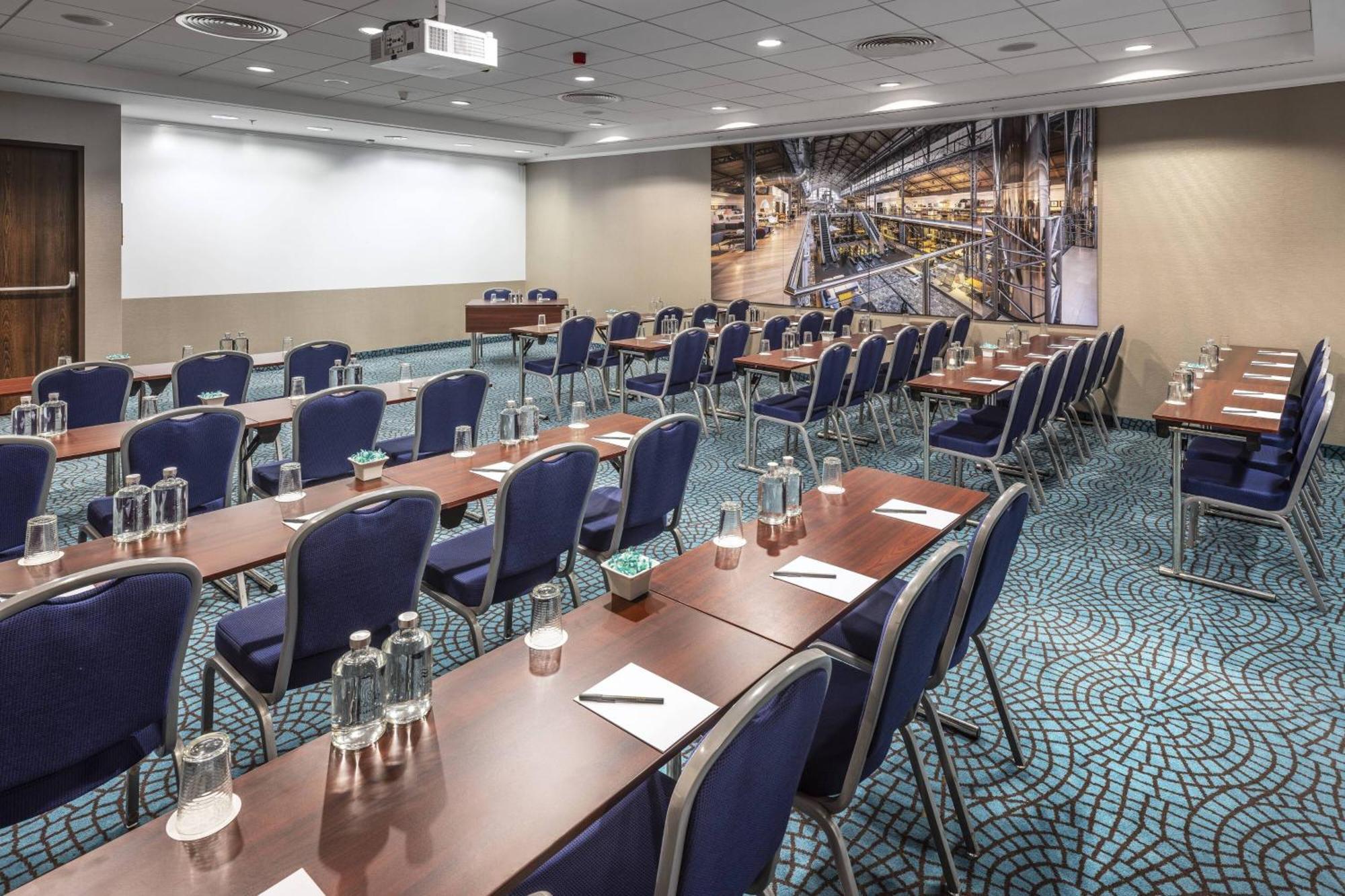 Courtyard By Marriott Prague